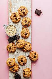 healthy oatmeal chocolate chip cookies