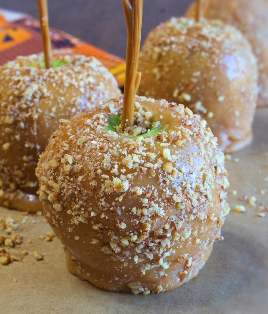 making caramel apples